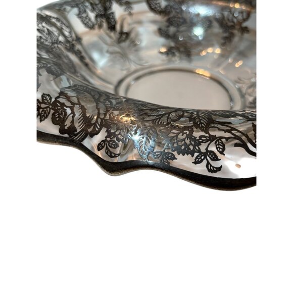 Vintage Silver Overlay Clear Glass Decorative Bowl With Floral Design & Scallope - Picture 3 of 11